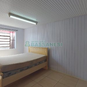 Casa com 90m², 2 dormitórios, 2 vagas, no bairro Esplanada em Caxias do Sul para Alugar