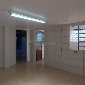 Casa com 90m², 2 dormitórios, 2 vagas, no bairro Esplanada em Caxias do Sul para Alugar