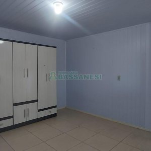 Casa com 90m², 2 dormitórios, 2 vagas, no bairro Esplanada em Caxias do Sul para Alugar