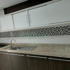 Apartamento com 100m², 2 dormitórios, 2 vagas, no bairro Panazzolo em Caxias do Sul para Alugar