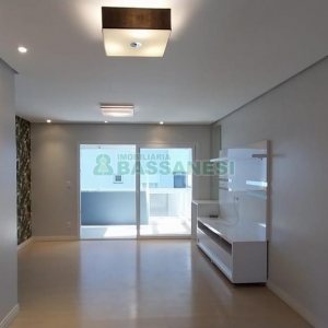 Apartamento com 100m², 2 dormitórios, 2 vagas, no bairro Panazzolo em Caxias do Sul para Alugar