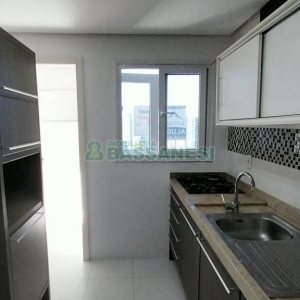 Apartamento com 100m², 2 dormitórios, 2 vagas, no bairro Panazzolo em Caxias do Sul para Alugar