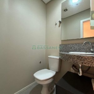 Sala Mobiliada com 62m², no bairro Centro em Caxias do Sul para Comprar