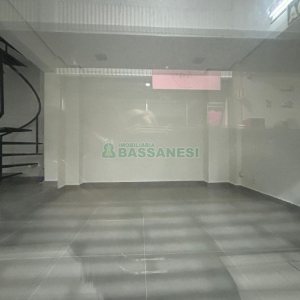 Loja com 60m², no bairro Centro em Caxias do Sul para Comprar