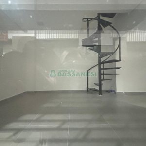 Loja com 60m², no bairro Centro em Caxias do Sul para Comprar