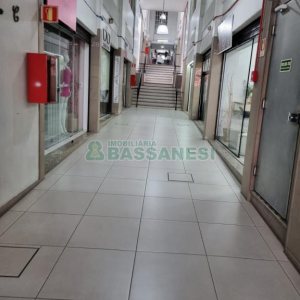 Loja com 42m², no bairro Centro em Caxias do Sul para Alugar ou Comprar