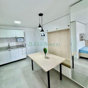 Apto Mobiliado com 42m², 1 dormitório, 1 vaga, no bairro Lourdes em Caxias do Sul para Alugar