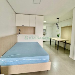 Apto Mobiliado com 42m², 1 dormitório, 1 vaga, no bairro Lourdes em Caxias do Sul para Alugar