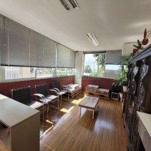 Loja Mobiliada com 75m², no bairro Villagio Iguatemi em Caxias do Sul para Alugar