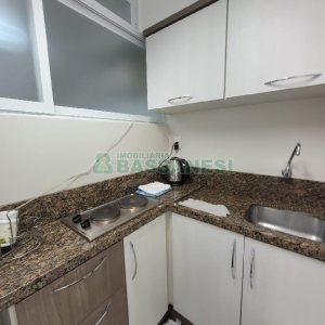 Loja Mobiliada com 75m², no bairro Villagio Iguatemi em Caxias do Sul para Alugar