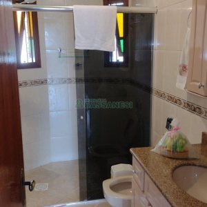 Casa com 182m², 3 dormitórios, 1 vaga, no bairro Colina Sorriso em Caxias do Sul para Comprar