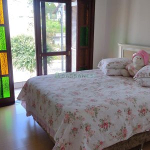 Casa com 182m², 3 dormitórios, 1 vaga, no bairro Colina Sorriso em Caxias do Sul para Comprar