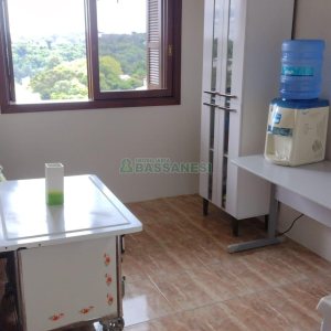 Casa com 182m², 3 dormitórios, 1 vaga, no bairro Colina Sorriso em Caxias do Sul para Comprar