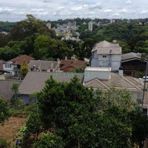 Casa com 182m², 3 dormitórios, 1 vaga, no bairro Colina Sorriso em Caxias do Sul para Comprar