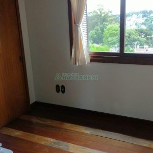 Casa com 182m², 3 dormitórios, 1 vaga, no bairro Colina Sorriso em Caxias do Sul para Comprar
