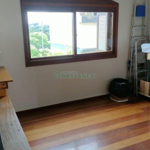 Casa com 182m², 3 dormitórios, 1 vaga, no bairro Colina Sorriso em Caxias do Sul para Comprar