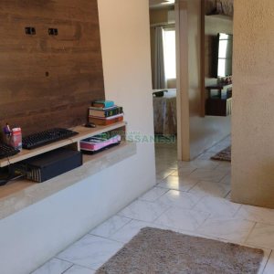 Casa com 70m², 2 dormitórios, 1 vaga, no bairro Cidade Nova em Caxias do Sul para Comprar