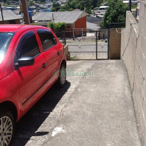 Casa com 70m², 2 dormitórios, 1 vaga, no bairro Cidade Nova em Caxias do Sul para Comprar