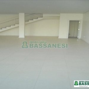 Loja com 256m², no bairro Sanvitto em Caxias do Sul para Comprar