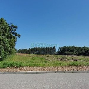 Terreno, no bairro Nossa Senhora das Graças em Caxias do Sul para Comprar