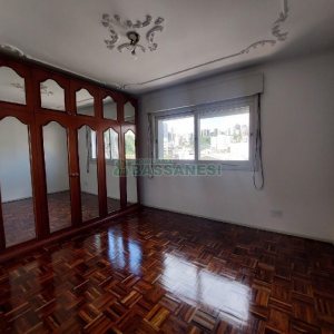 Apartamento com 100m², 3 dormitórios, 1 vaga, no bairro Pio X em Caxias do Sul para Alugar