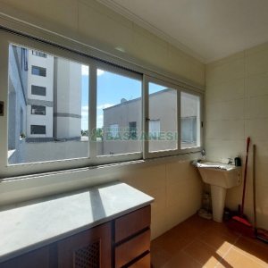 Apartamento com 100m², 3 dormitórios, 1 vaga, no bairro Pio X em Caxias do Sul para Alugar