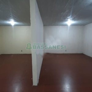 Loja com 610m², no bairro São Pelegrino em Caxias do Sul para Alugar