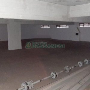 Loja com 610m², no bairro São Pelegrino em Caxias do Sul para Alugar