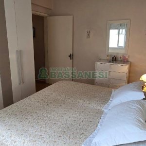 Apartamento com 67m², 2 dormitórios, 1 vaga, no bairro Centro em Caxias do Sul para Comprar