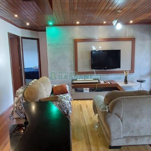 Casa com 130m², 3 dormitórios, 1 vaga, no bairro Bela Vista em Caxias do Sul para Alugar