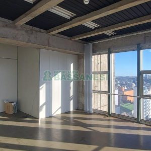 Sala com 120m², no bairro Centro em Caxias do Sul para Alugar