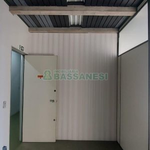 Sala com 120m², no bairro Centro em Caxias do Sul para Alugar