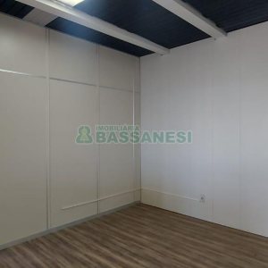 Sala com 120m², no bairro Centro em Caxias do Sul para Alugar