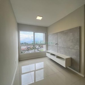 Apartamento com 72m², 3 dormitórios, 1 vaga, no bairro Madureira em Caxias do Sul para Alugar