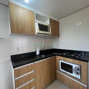 Apartamento com 72m², 3 dormitórios, 1 vaga, no bairro Madureira em Caxias do Sul para Alugar