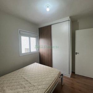 Apartamento com 72m², 3 dormitórios, 1 vaga, no bairro Madureira em Caxias do Sul para Alugar
