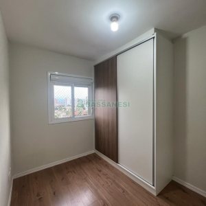 Apartamento com 72m², 3 dormitórios, 1 vaga, no bairro Madureira em Caxias do Sul para Alugar