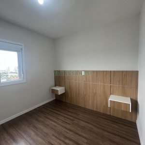Apartamento com 72m², 3 dormitórios, 1 vaga, no bairro Madureira em Caxias do Sul para Alugar