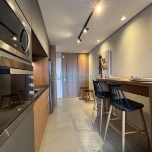 Apto Mobiliado com 42m², 1 dormitório, 1 vaga, no bairro Lourdes em Caxias do Sul para Comprar