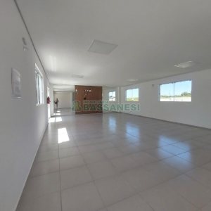 Apartamento com 48m², 2 dormitórios, 1 vaga, no bairro Desvio Rizzo em Caxias do Sul para Alugar