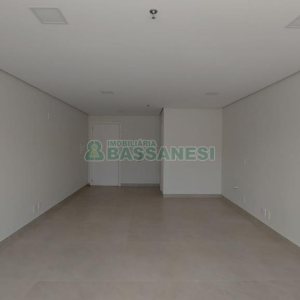 Sala com 34m², no bairro Villagio Iguatemi em Caxias do Sul para Alugar