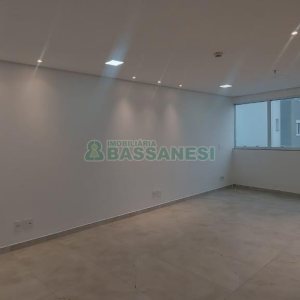 Sala com 37m², 2 vagas, no bairro Villagio Iguatemi em Caxias do Sul para Alugar