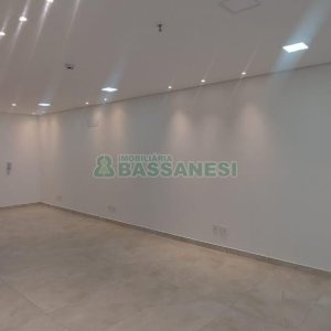 Sala com 37m², 2 vagas, no bairro Villagio Iguatemi em Caxias do Sul para Alugar