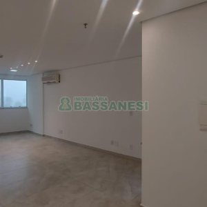 Sala com 37m², 2 vagas, no bairro Villagio Iguatemi em Caxias do Sul para Alugar
