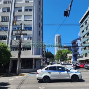 Apartamento com 83m², 3 dormitórios, no bairro Centro em Caxias do Sul para Comprar