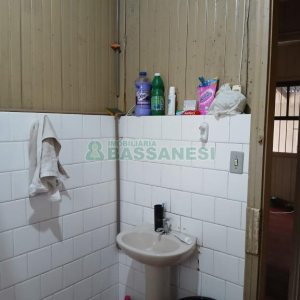 Casa, 2 dormitórios, no bairro Jardim América em Caxias do Sul para Comprar