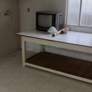 Casa com 106m², 4 dormitórios, 1 vaga, no bairro Marechal Floriano em Caxias do Sul para Comprar