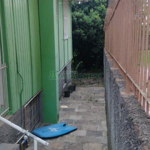 Casa com 106m², 4 dormitórios, 1 vaga, no bairro Marechal Floriano em Caxias do Sul para Comprar