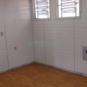 Casa com 106m², 4 dormitórios, 1 vaga, no bairro Marechal Floriano em Caxias do Sul para Comprar