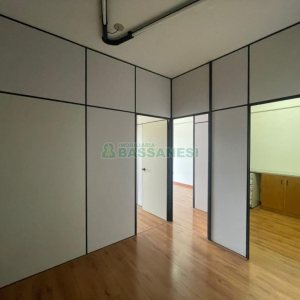 Sala com 57m², no bairro Centro em Caxias do Sul para Comprar